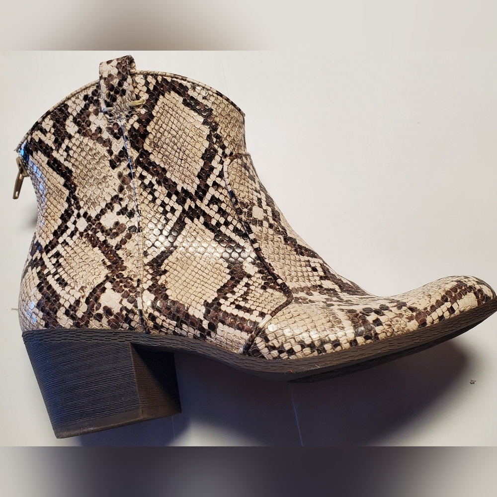 STYLE & CO Western Bootie 7.5m